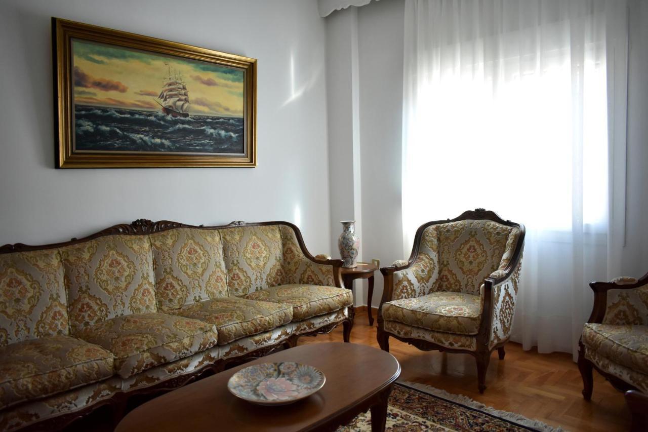 Κεντρικό Και Ευρύχωρο Οροφοδιαμέρισμα カストリア エクステリア 写真