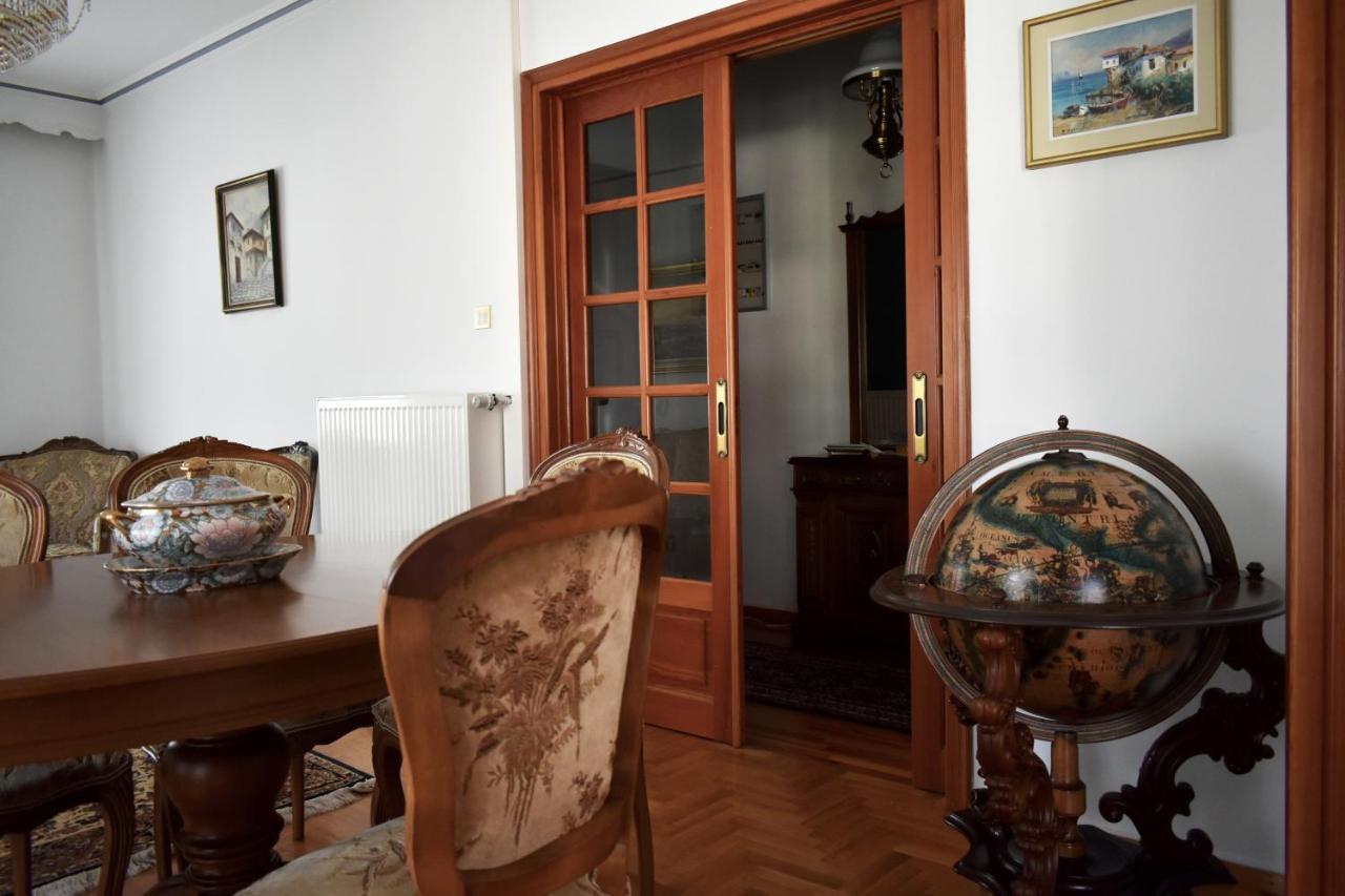 Κεντρικό Και Ευρύχωρο Οροφοδιαμέρισμα カストリア エクステリア 写真